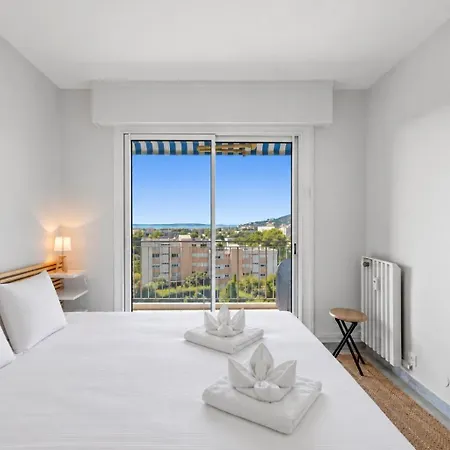 Le Panoramic Lérins - 2km De La Apartamento